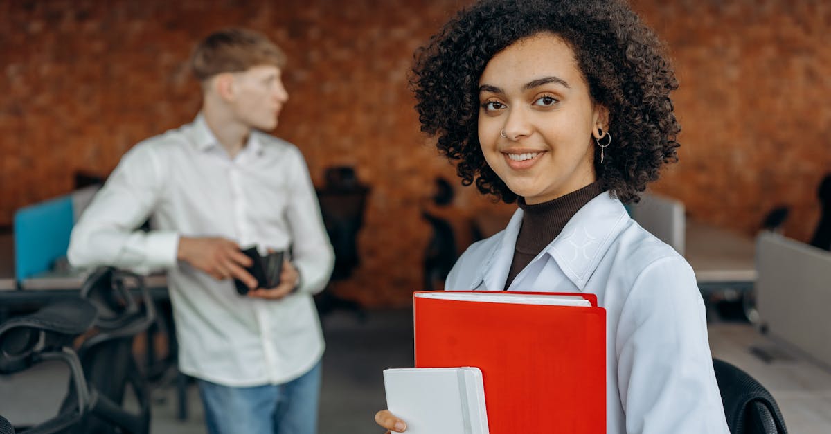 découvrez comment une assurance commerciale peut protéger votre entreprise contre les risques financiers, en couvrant les dommages matériels, la responsabilité civile et bien plus encore. assurez-vous une tranquillité d'esprit pour vous concentrer sur la croissance de votre activité.